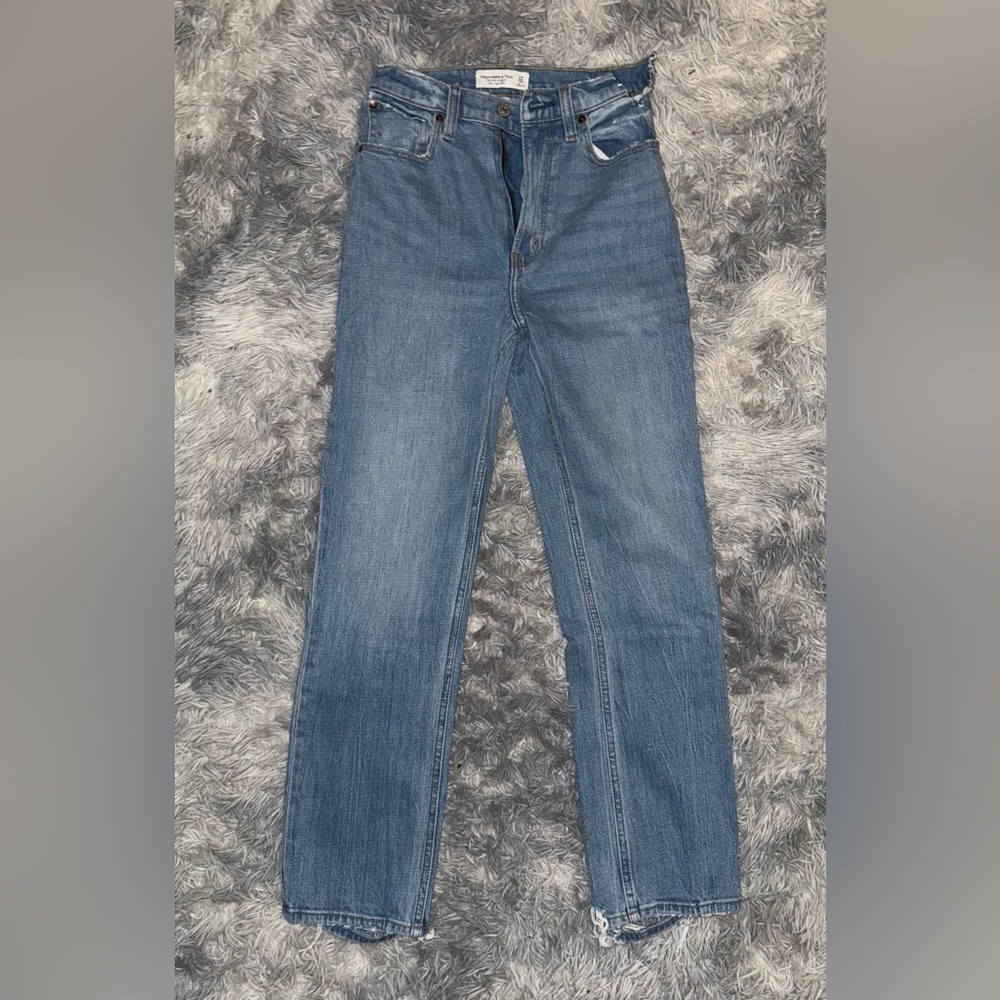 Abercrombie & Fitch The Ankle Straight Ultra High Rise Curve Love